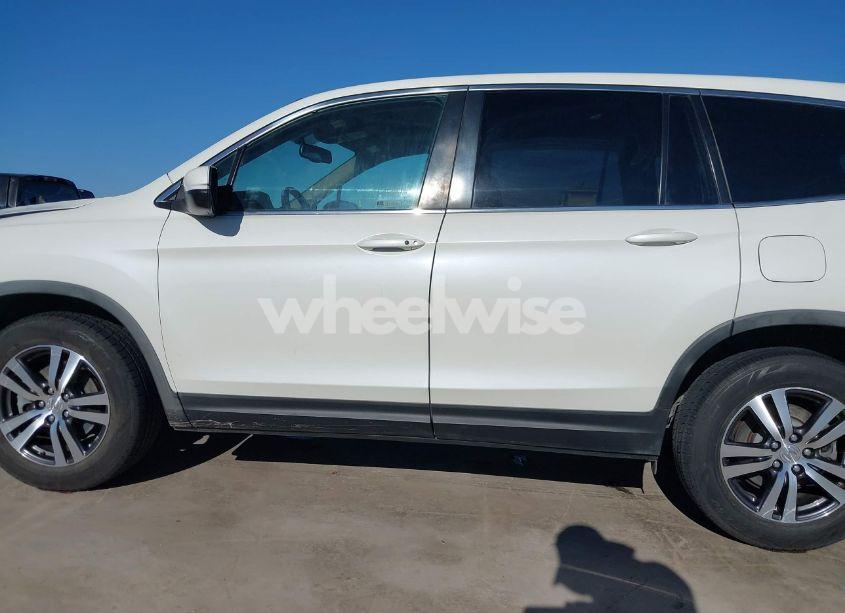 Photo 15 of 2017 Honda Pilot EX-L (VIN 5FNYF5H54HB043638)
