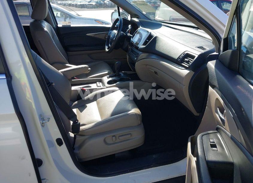 Photo 5 of 2017 Honda Pilot EX-L (VIN 5FNYF5H54HB043638)