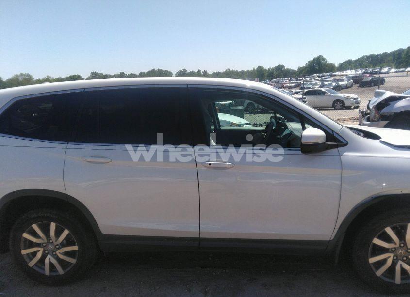 Photo 13 of 2021 Honda Pilot 2WD EX-L (VIN 5FNYF5H54MB031807)