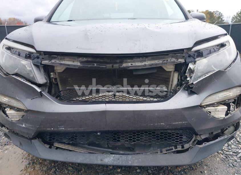 Photo 6 of 2016 Honda Pilot EX-L (VIN 5FNYF5H55GB001123)