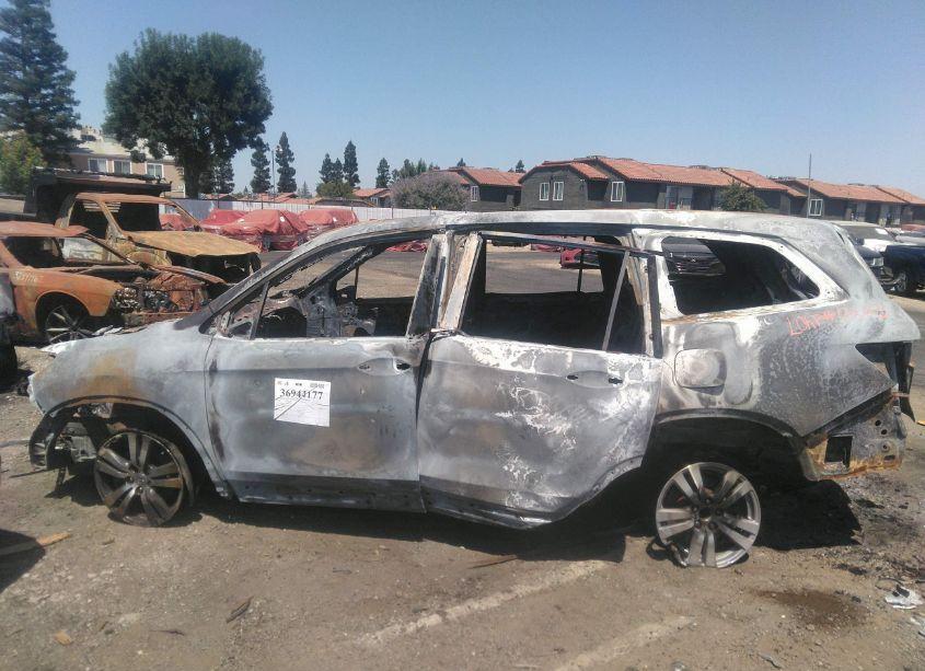 Photo 13 of 2016 Honda Pilot EX-L (VIN 5FNYF5H55GB010940)