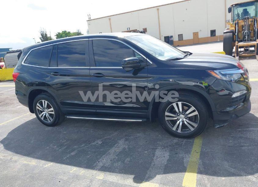 Photo 13 of 2016 Honda Pilot EX-L (VIN 5FNYF5H55GB032551)