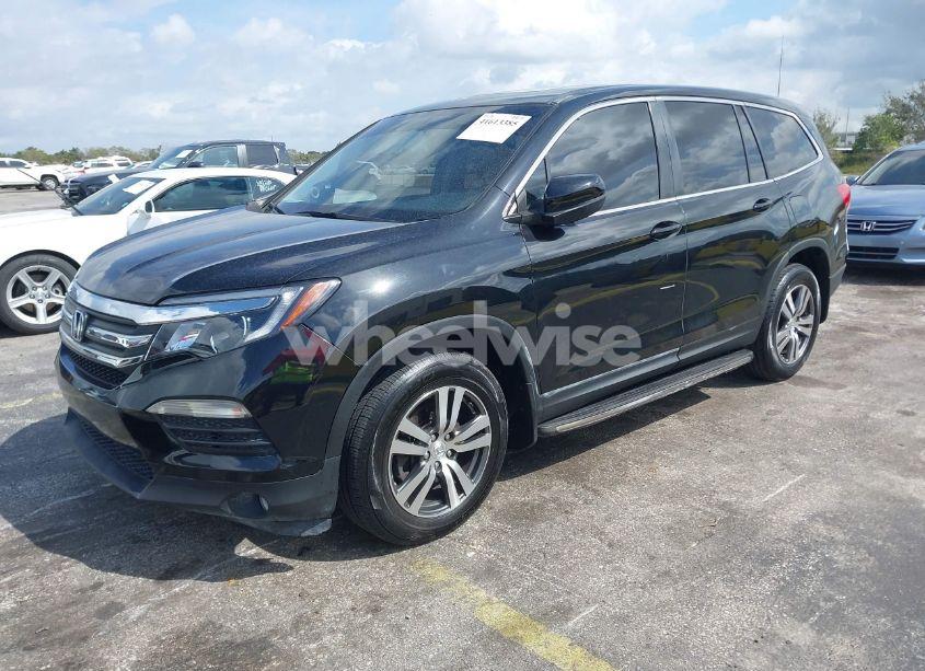 Photo 2 of 2016 Honda Pilot EX-L (VIN 5FNYF5H55GB032551)