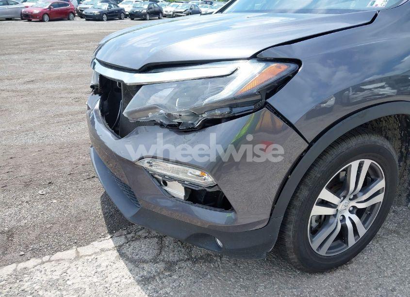 Photo 6 of 2017 Honda Pilot EX-L (VIN 5FNYF5H55HB013029)