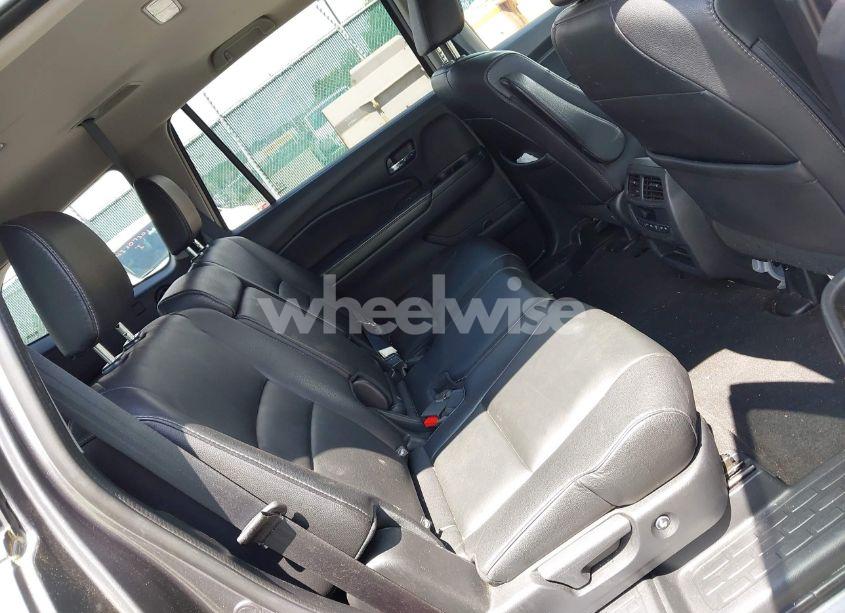 Photo 8 of 2017 Honda Pilot EX-L (VIN 5FNYF5H55HB013029)