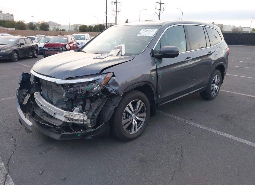 Photo 2 of 2018 Honda Pilot EX-L (VIN 5FNYF5H55JB022819)