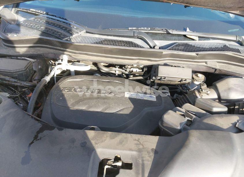 Photo 10 of 2018 Honda Pilot EX-L (VIN 5FNYF5H55JB027955)