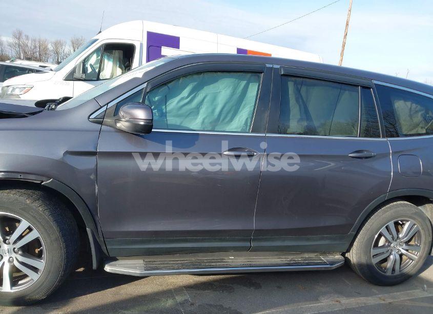 Photo 14 of 2018 Honda Pilot EX-L (VIN 5FNYF5H55JB027955)