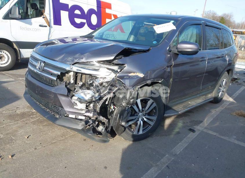 Photo 2 of 2018 Honda Pilot EX-L (VIN 5FNYF5H55JB027955)