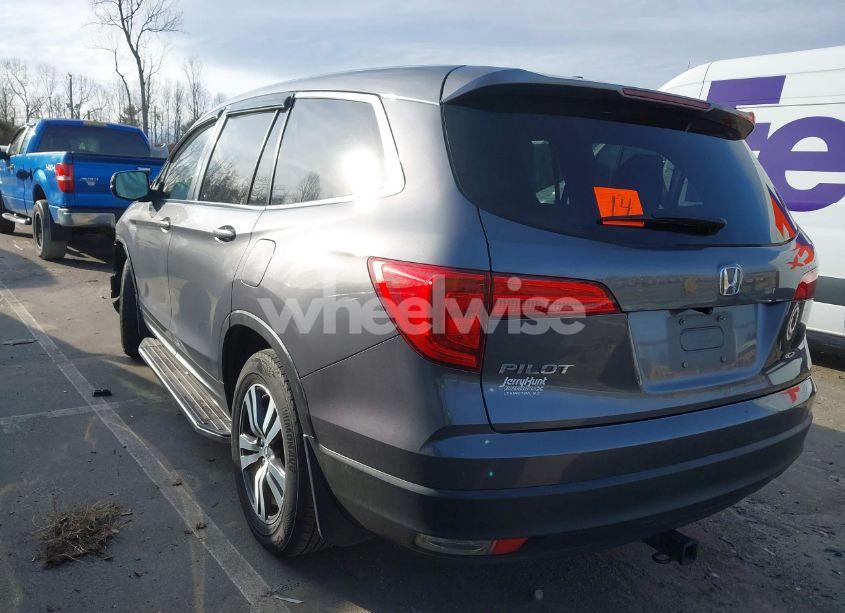 Photo 3 of 2018 Honda Pilot EX-L (VIN 5FNYF5H55JB027955)