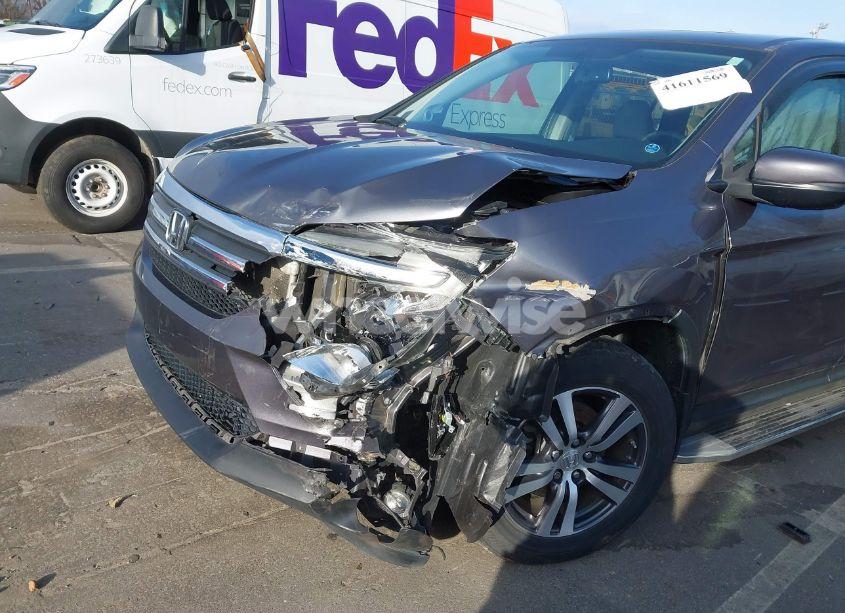 Photo 6 of 2018 Honda Pilot EX-L (VIN 5FNYF5H55JB027955)