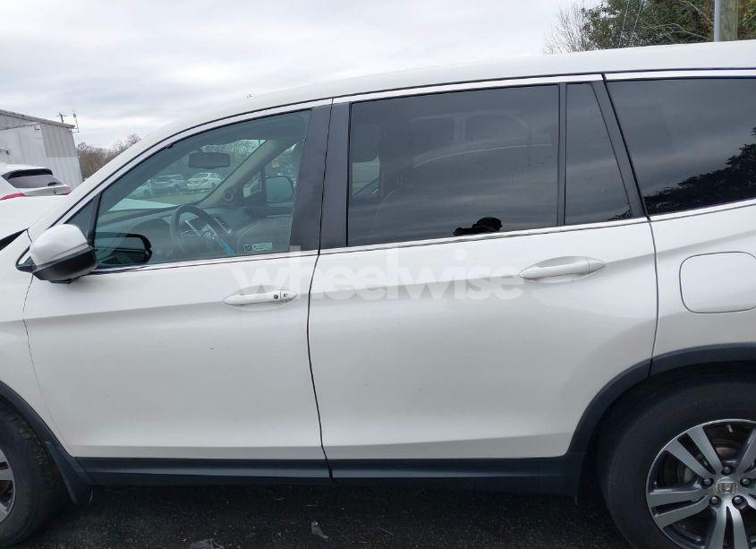 Photo 14 of 2018 Honda Pilot EX-L (VIN 5FNYF5H55JB031617)