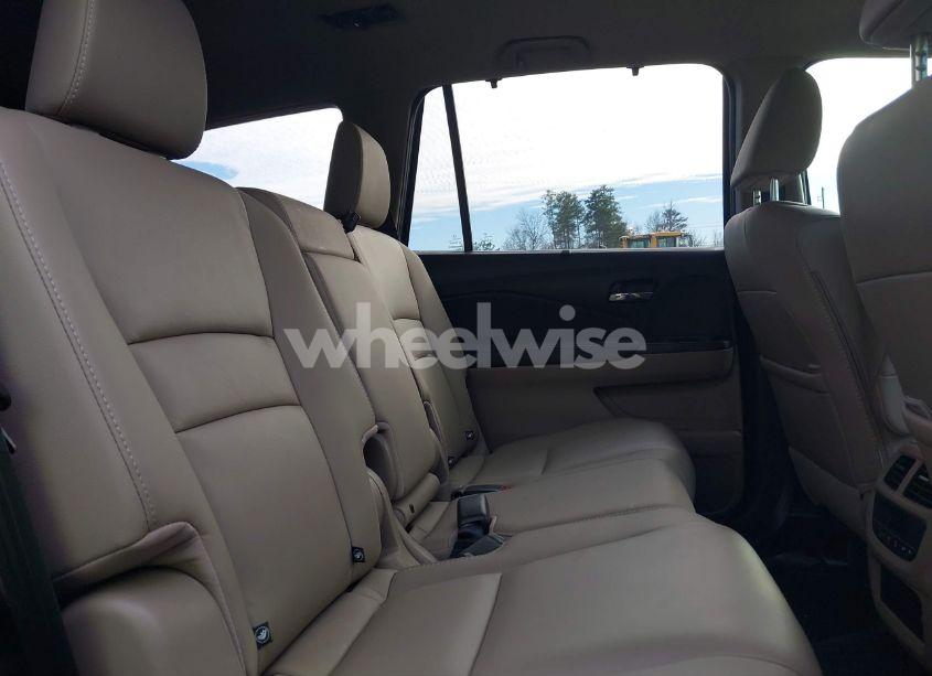 Photo 8 of 2019 Honda Pilot EX-L (VIN 5FNYF5H55KB036219)