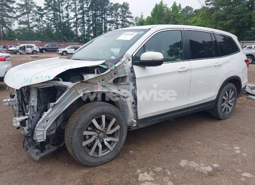 Photo 2 of 2021 Honda Pilot 2WD EX-L (VIN 5FNYF5H55MB028821)