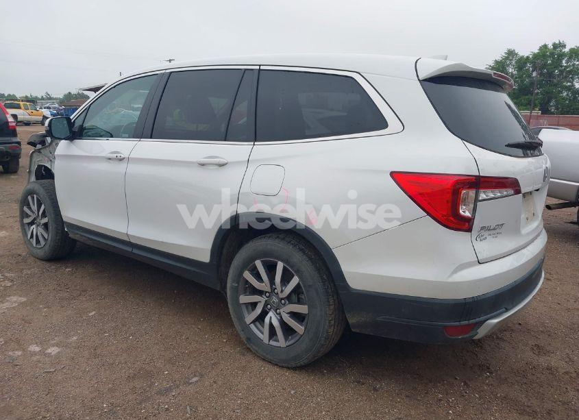 Photo 3 of 2021 Honda Pilot 2WD EX-L (VIN 5FNYF5H55MB028821)