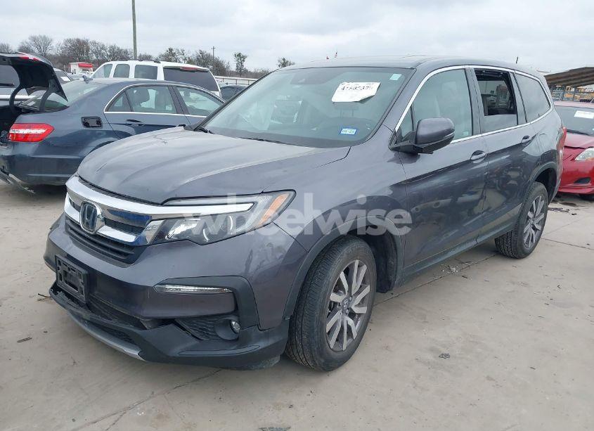 Photo 2 of 2022 Honda Pilot 2WD EX-L (VIN 5FNYF5H55NB000986)
