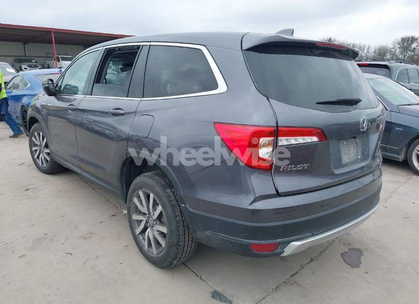 Photo 3 of 2022 Honda Pilot 2WD EX-L (VIN 5FNYF5H55NB000986)