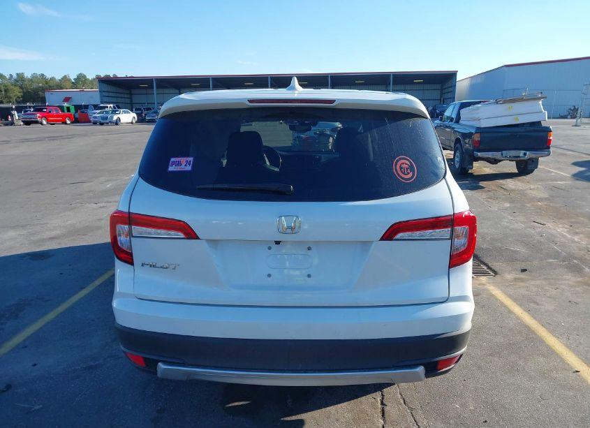 Photo 15 of 2022 Honda Pilot 2WD EX-L (VIN 5FNYF5H55NB009641)