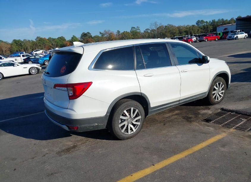 Photo 4 of 2022 Honda Pilot 2WD EX-L (VIN 5FNYF5H55NB009641)