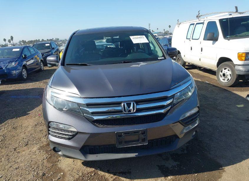 Photo 12 of 2018 Honda Pilot EX-L (VIN 5FNYF5H56JB010937)