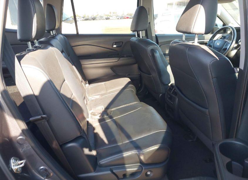 Photo 8 of 2018 Honda Pilot EX-L (VIN 5FNYF5H56JB010937)