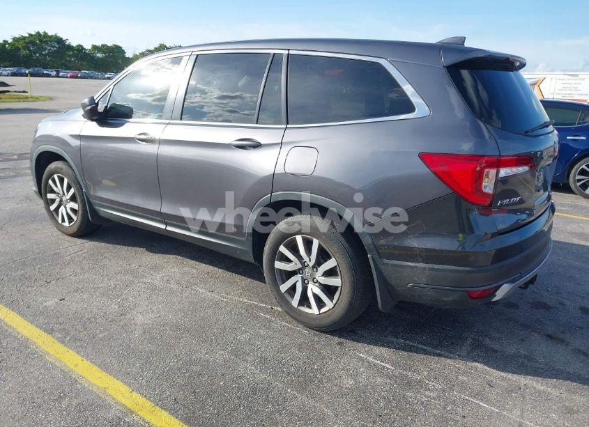 Photo 3 of 2021 Honda Pilot 2WD EX-L (VIN 5FNYF5H56MB011624)