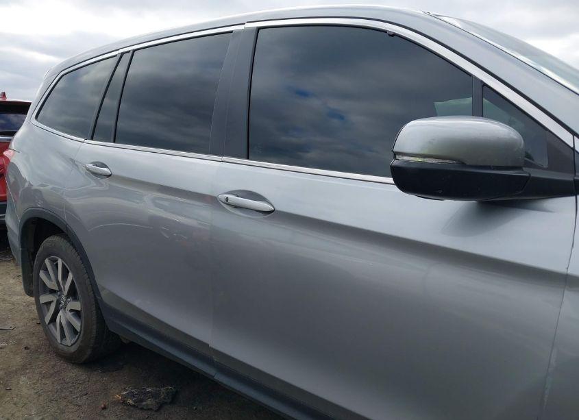 Photo 12 of 2021 Honda Pilot 2WD EX-L (VIN 5FNYF5H56MB043201)