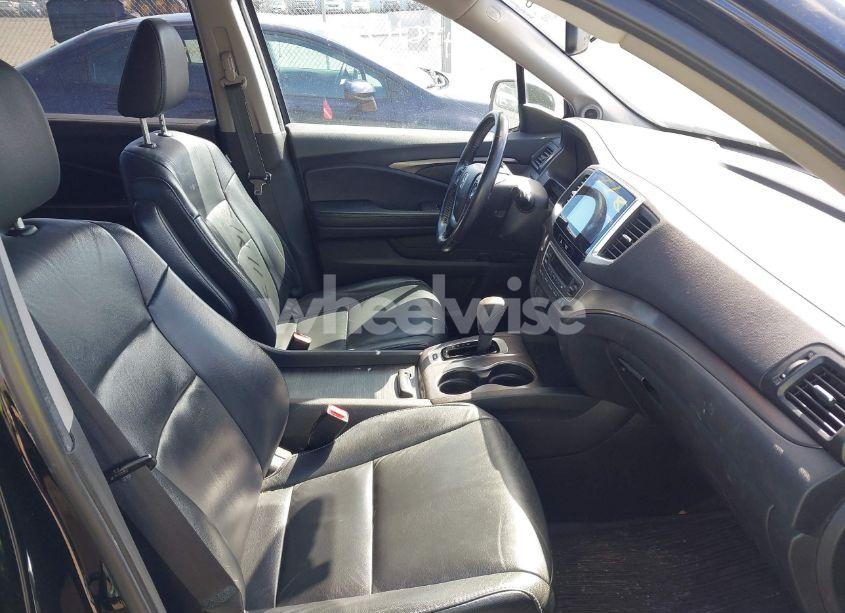 Photo 5 of 2016 Honda Pilot EX-L (VIN 5FNYF5H57GB023852)