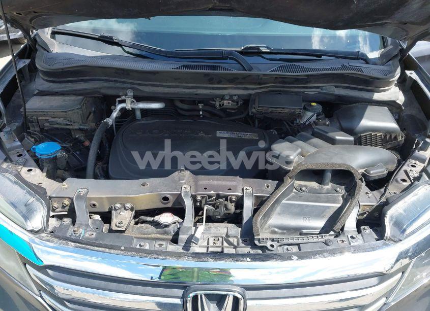 Photo 10 of 2017 Honda Pilot EX-L (VIN 5FNYF5H57HB005353)