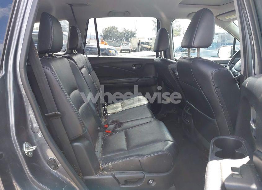 Photo 8 of 2017 Honda Pilot EX-L (VIN 5FNYF5H57HB005353)