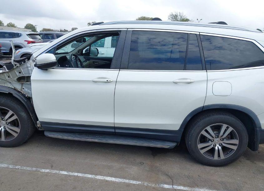 Photo 15 of 2017 Honda Pilot EX-L (VIN 5FNYF5H57HB023528)