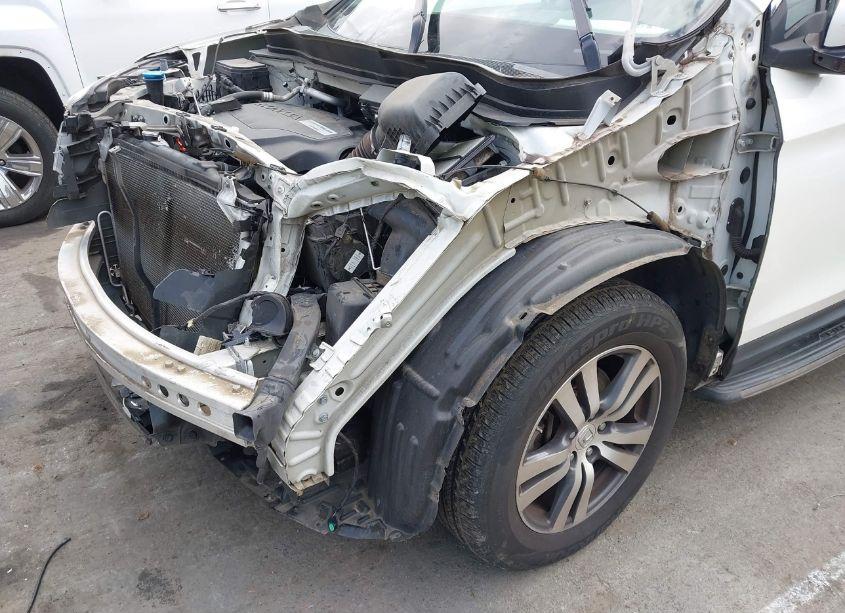 Photo 18 of 2017 Honda Pilot EX-L (VIN 5FNYF5H57HB023528)