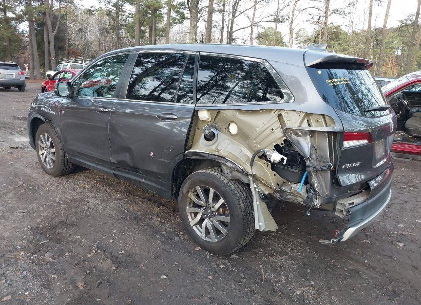 Photo 3 of 2021 Honda Pilot 2WD EX-L (VIN 5FNYF5H57MB016864)