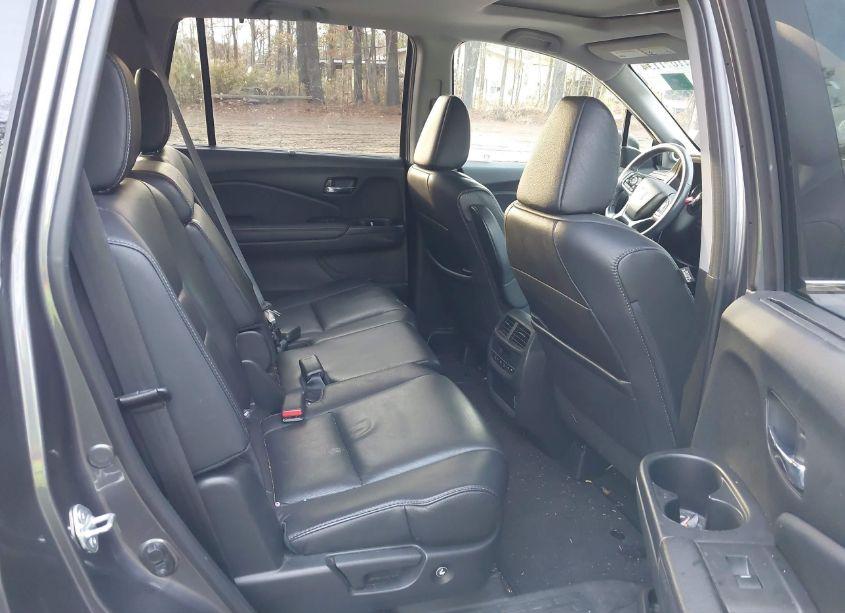 Photo 8 of 2021 Honda Pilot 2WD EX-L (VIN 5FNYF5H57MB016864)