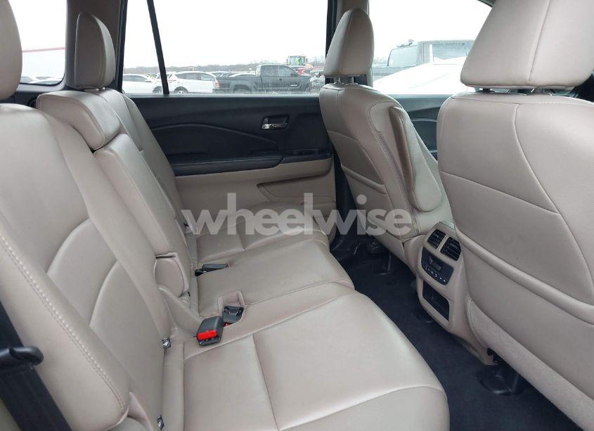 Photo 8 of 2016 Honda Pilot EX-L (VIN 5FNYF5H58GB026209)