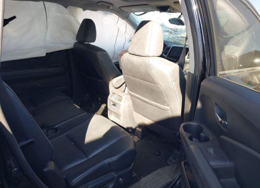 Photo 8 of 2016 Honda Pilot EX-L (VIN 5FNYF5H58GB046055)