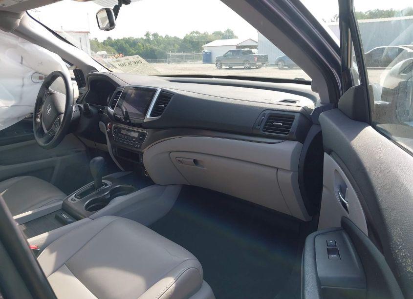 Photo 5 of 2017 Honda Pilot EX-L (VIN 5FNYF5H58HB008598)