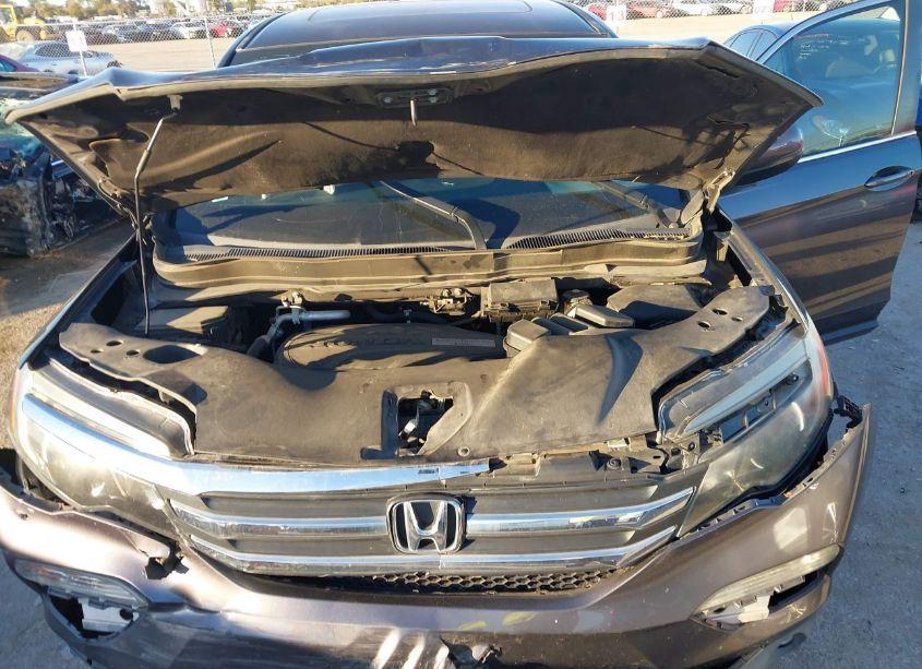 Photo 10 of 2017 Honda Pilot EX-L (VIN 5FNYF5H58HB008987)