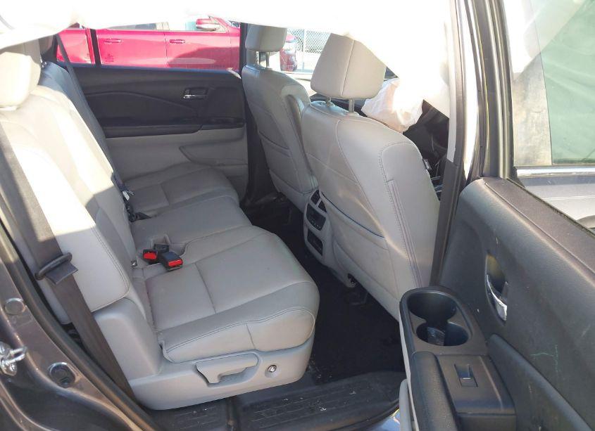 Photo 8 of 2017 Honda Pilot EX-L (VIN 5FNYF5H58HB008987)