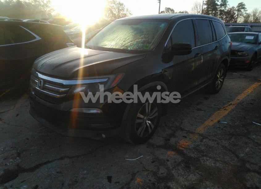 Photo 2 of 2017 Honda Pilot EX-L (VIN 5FNYF5H58HB035512)