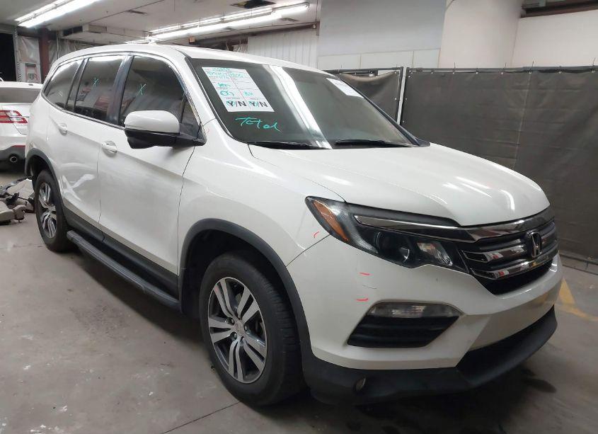 2017 Honda Pilot EX-L (VIN 5FNYF5H58HB042895) main photo
