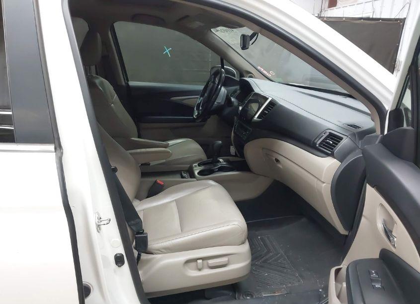 Photo 5 of 2017 Honda Pilot EX-L (VIN 5FNYF5H58HB042895)