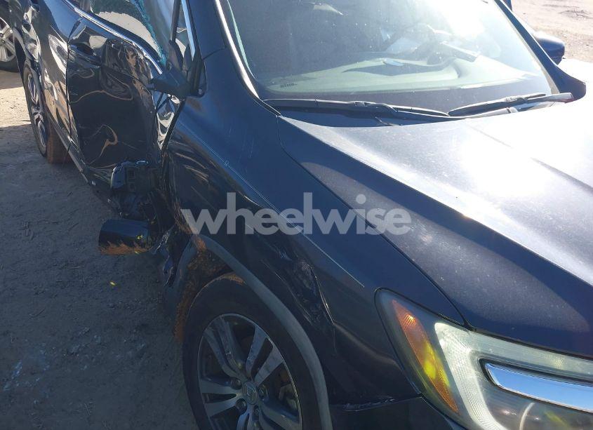 Photo 6 of 2016 Honda Pilot EX-L (VIN 5FNYF5H59GB005482)