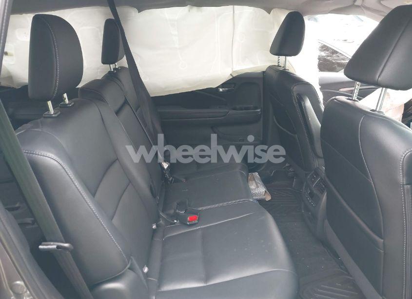 Photo 8 of 2016 Honda Pilot EX-L (VIN 5FNYF5H59GB040426)