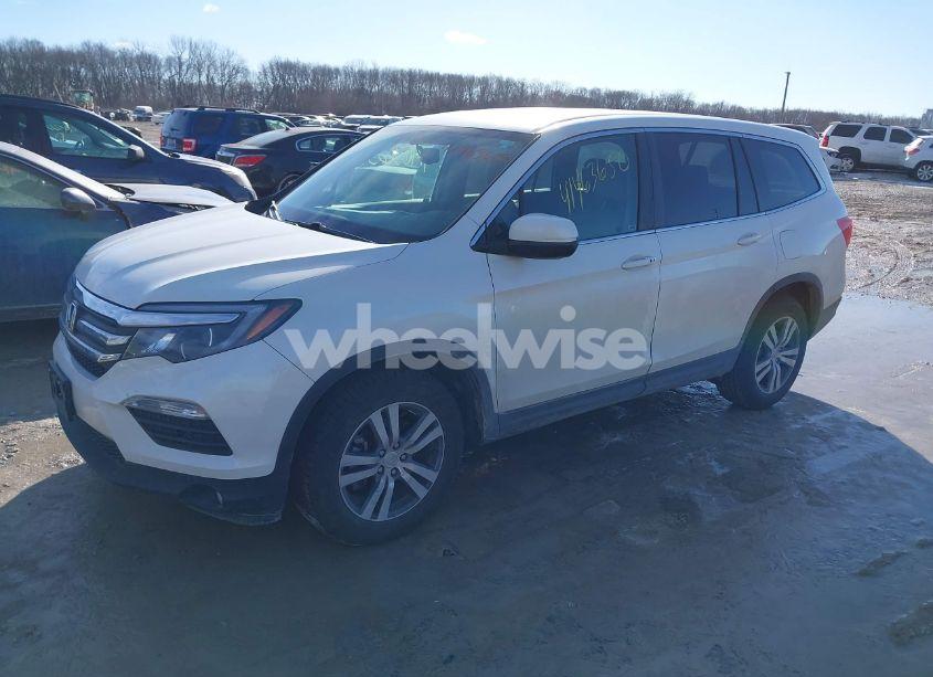 Photo 2 of 2017 Honda Pilot EX-L (VIN 5FNYF5H59HB027726)