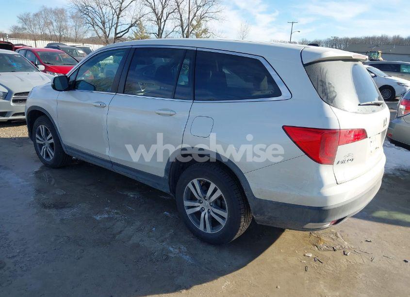 Photo 3 of 2017 Honda Pilot EX-L (VIN 5FNYF5H59HB027726)