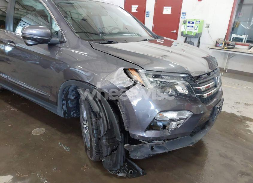 Photo 6 of 2017 Honda Pilot EX-L (VIN 5FNYF5H59HB036619)