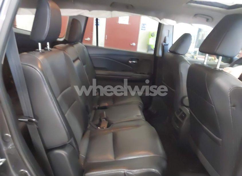 Photo 8 of 2017 Honda Pilot EX-L (VIN 5FNYF5H59HB036619)