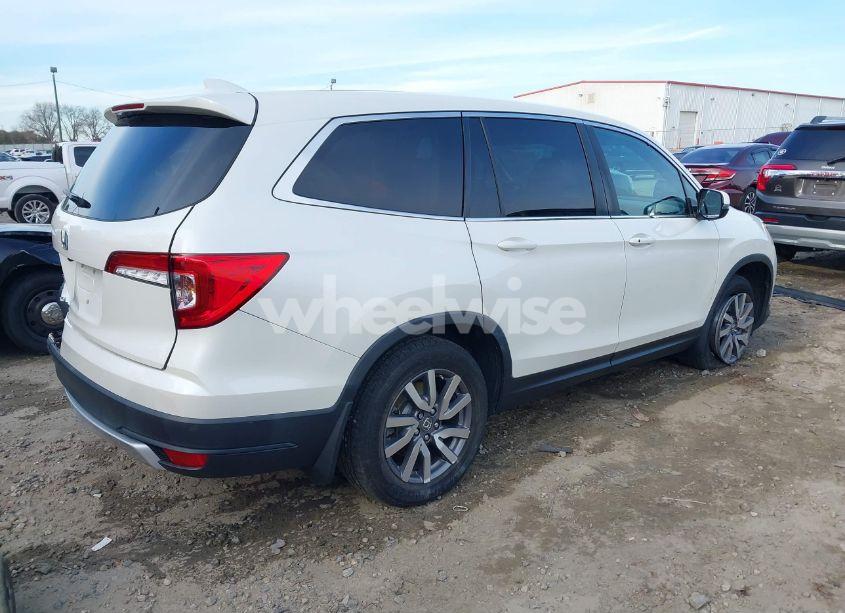 Photo 4 of 2019 Honda Pilot EX-L (VIN 5FNYF5H59KB035820)