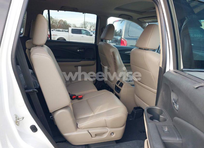 Photo 8 of 2019 Honda Pilot EX-L (VIN 5FNYF5H59KB035820)